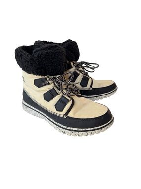 Sorel Waterproof Cozy Carnival Women’s Winter Boots Size 8